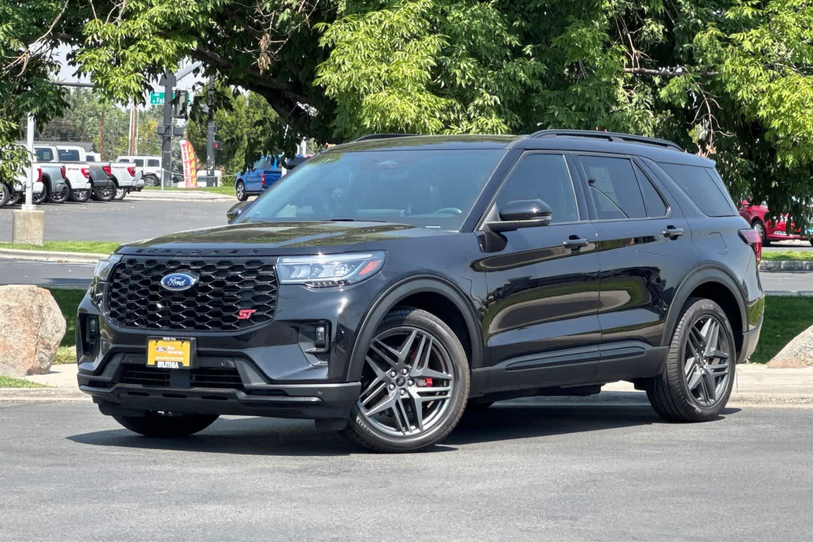 Certified 2025 Ford Explorer ST AWD/4WD image 1
