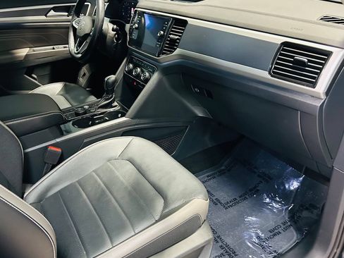 Used 2022 Volkswagen Atlas SEL Premium AWD/4WD image 19