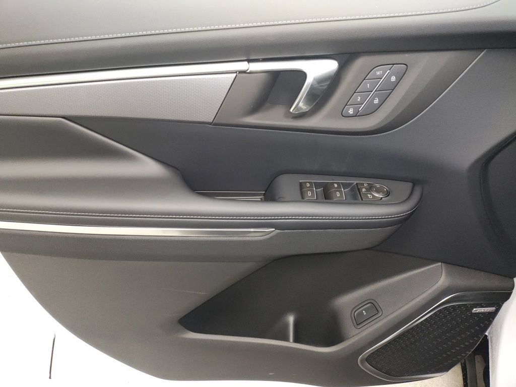 New 2026 Buick Enclave Sport Touring w/ Power Package FWD image 26