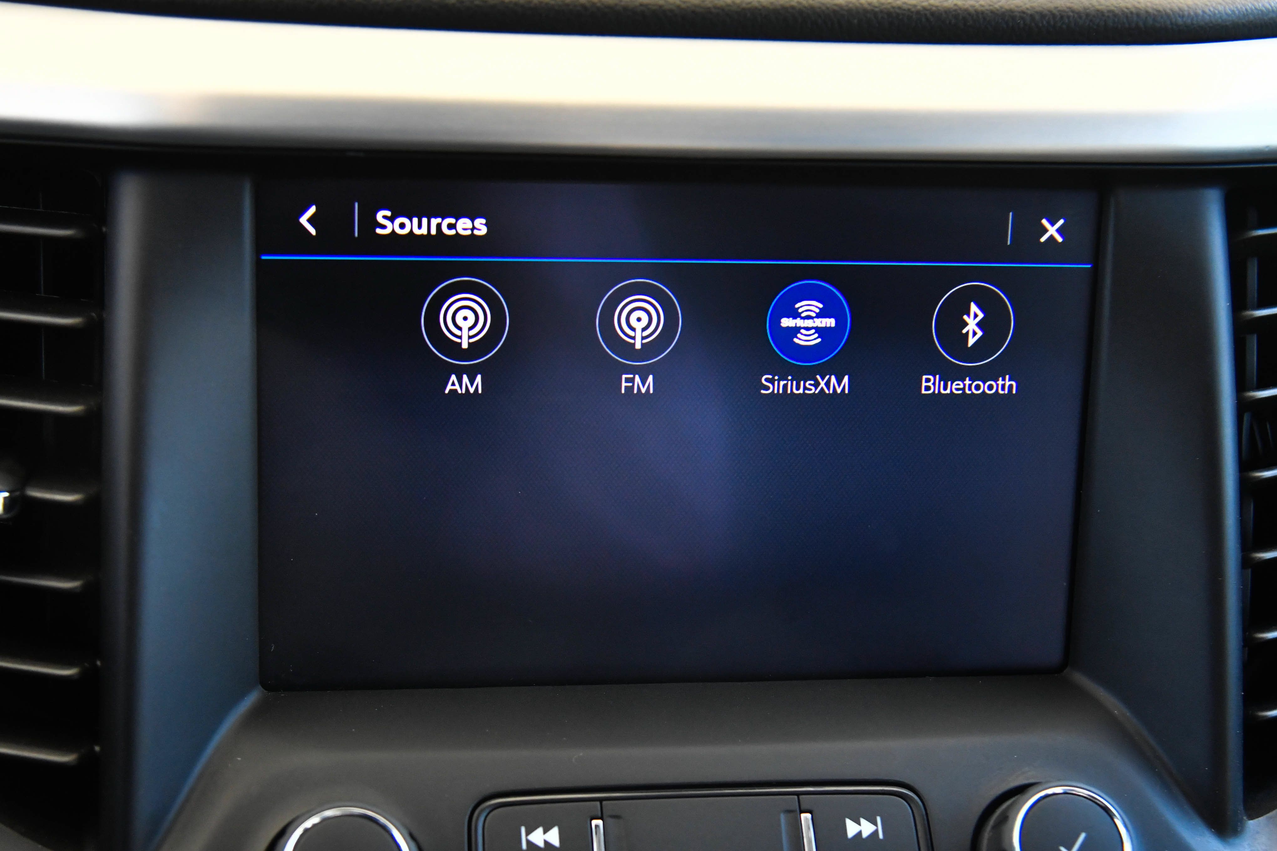 Used 2023 GMC Acadia SLT FWD image 23