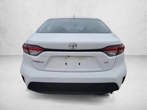 Used 2025 Toyota Corolla LE FWD image 6