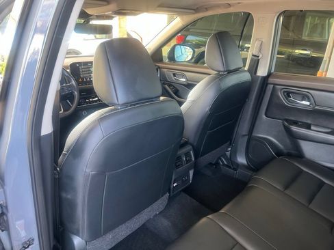 Certified 2023 Nissan Rogue SL w/ SL Premium Package AWD/4WD image 10