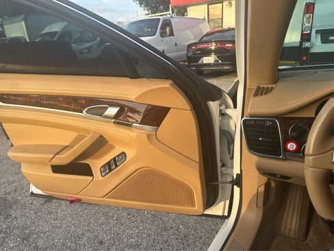 Used 2012 Porsche Panamera S RWD image 21