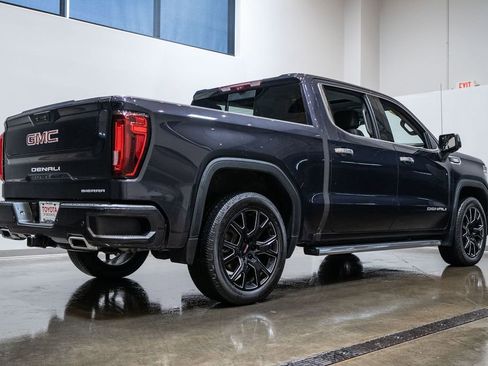 Used 2022 GMC Sierra 1500 Denali w/ Denali Reserve Package AWD/4WD image 11