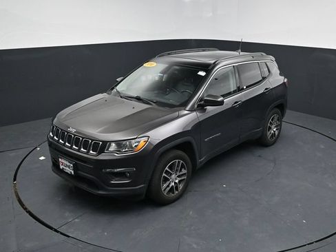 Used 2018 Jeep Compass Latitude w/ Popular Equipment Group AWD/4WD image 21
