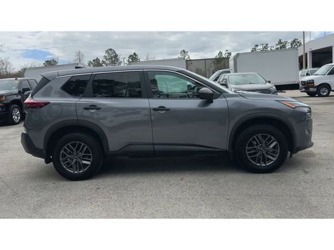 Used 2023 Nissan Rogue S image 9