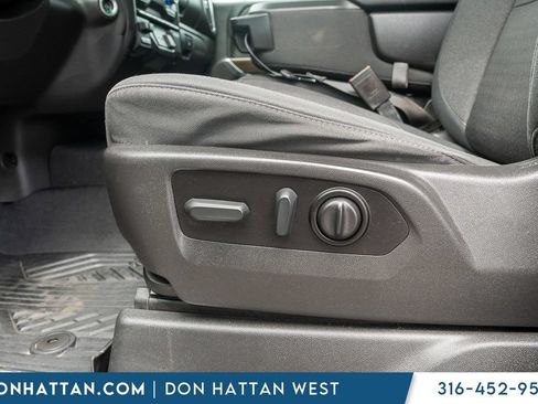 Used 2021 Chevrolet Silverado 1500 LT AWD/4WD image 16