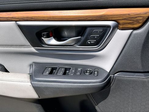Used 2017 Honda CR-V Touring image 34