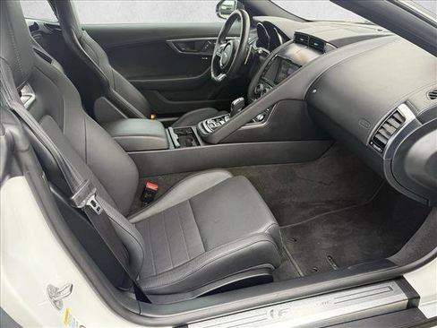 Used 2018 Jaguar F-TYPE R-Dynamic image 16