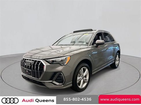 Certified 2022 Audi Q3 2.0T Premium w/ Convenience Package image 4