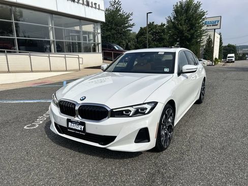 Used 2025 BMW 330i xDrive Sedan w/ M Sport Package AWD/4WD image 4