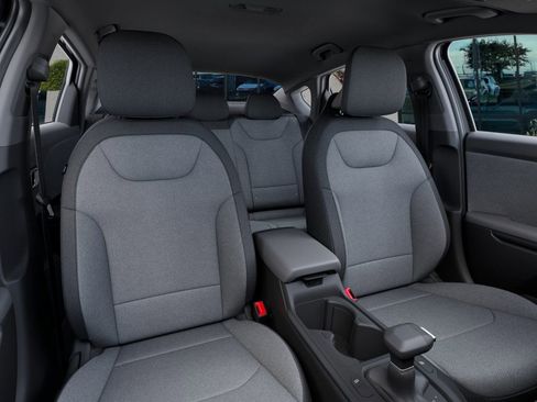 New 2025 Kia K4 LX image 15