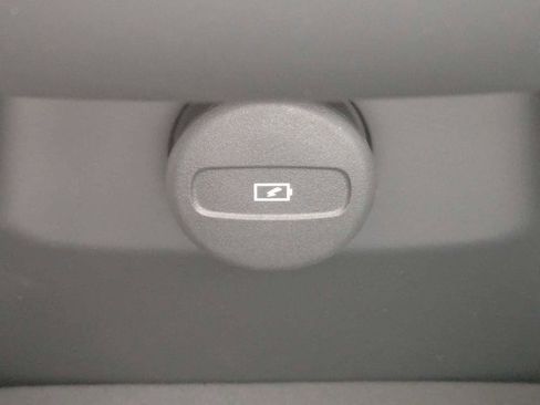 New 2026 Volvo XC60 B5 Ultra w/ Protection Package Premier AWD/4WD image 18