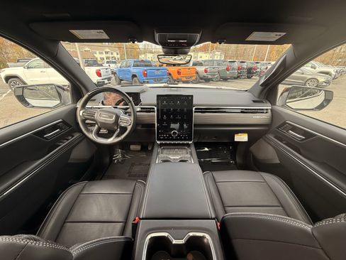 New 2025 GMC Sierra EV Denali image 9