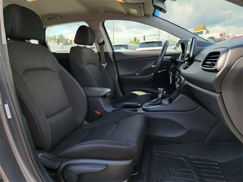 Used 2019 Hyundai Elantra GT image 24