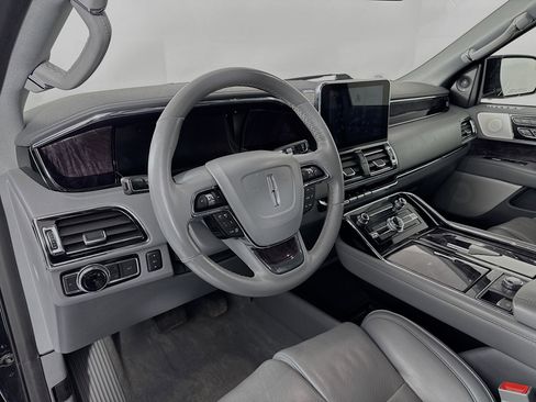 Used 2019 Lincoln Navigator Reserve w/ Cargo Package image 9