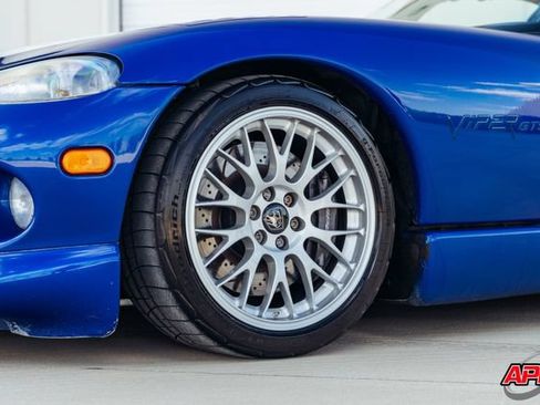 Used 1997 Dodge Viper GTS RWD image 44