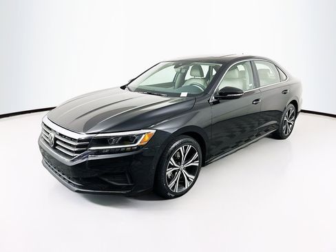 Used 2020 Volkswagen Passat 2.0T SEL image 3