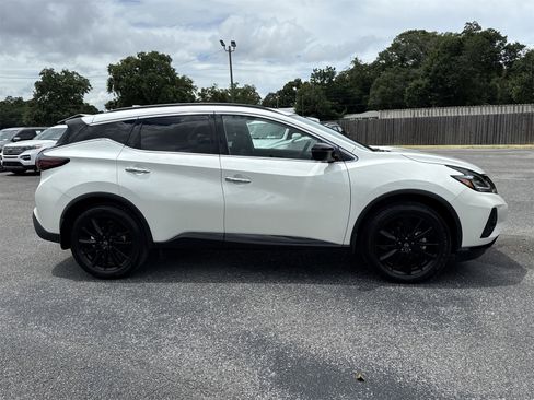 Used 2024 Nissan Murano SV w/ SV Midnight Edition Package image 6