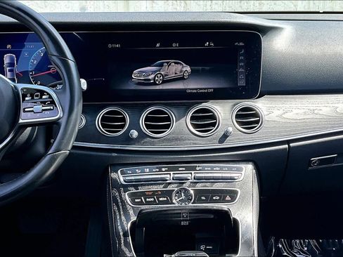 Used 2020 Mercedes-Benz E 350 Sedan image 7