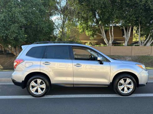 Used 2015 Subaru Forester 2.5i Limited image 9