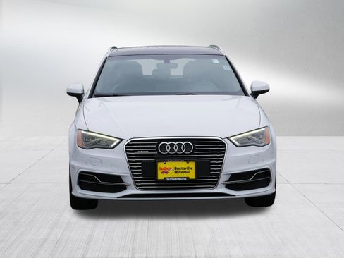 Used 2016 Audi A3 e-tron Premium Plus w/ Premium Plus Package FWD image 2
