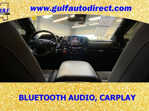 Used 2024 Nissan Titan SV w/ SV Convenience Package image 2