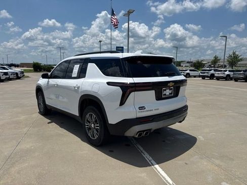 Used 2024 Chevrolet Traverse LT w/ LPO, Floor Liner Package AWD/4WD image 4
