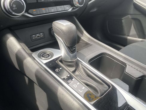 Used 2023 Nissan Sentra SV FWD image 27