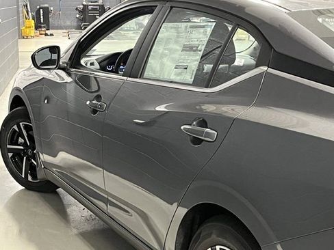 Used 2025 Nissan Sentra SV FWD image 12