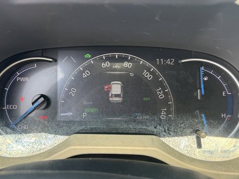 Used 2023 Toyota RAV4 XLE Premium AWD/4WD image 15