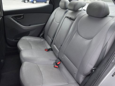 Used 2013 Hyundai Elantra Limited w/ Technology Pkg FWD image 7