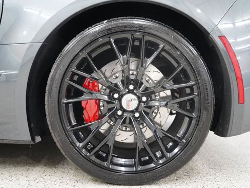 Used 2018 Chevrolet Corvette Z06 RWD image 42