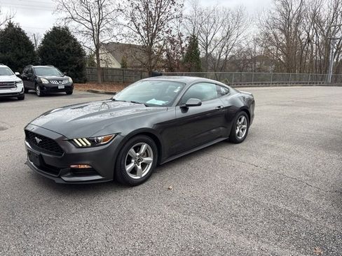 Used 2016 Ford Mustang Coupe image 1