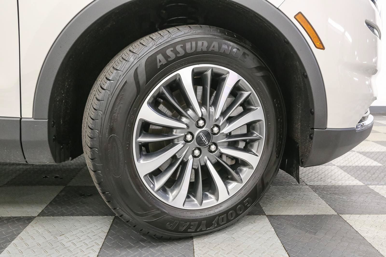 Used 2023 Lincoln Nautilus AWD w/ Premium Package image 16