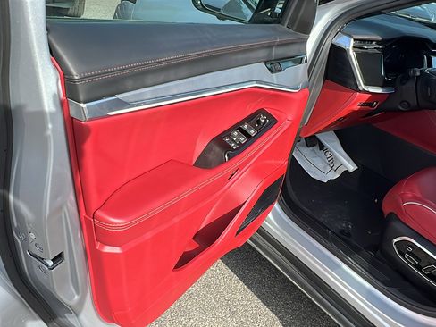 Used 2024 Jeep Wagoneer Launch Edition image 13