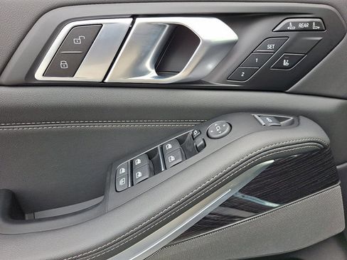 New 2026 BMW X7 xDrive40i w/ M Sport Package image 9