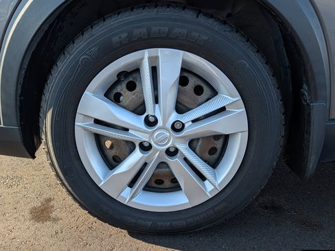 Used 2020 Nissan Kicks S image 15