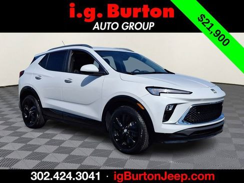 Used 2024 Buick Encore GX Sport Touring FWD image 1