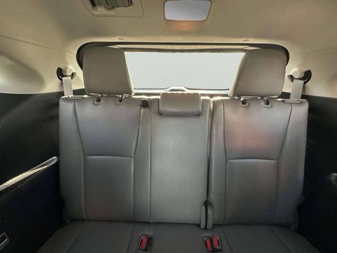 Used 2022 Toyota Highlander Limited AWD/4WD image 19