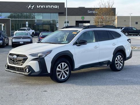 Certified 2025 Subaru Outback Premium AWD/4WD image 23
