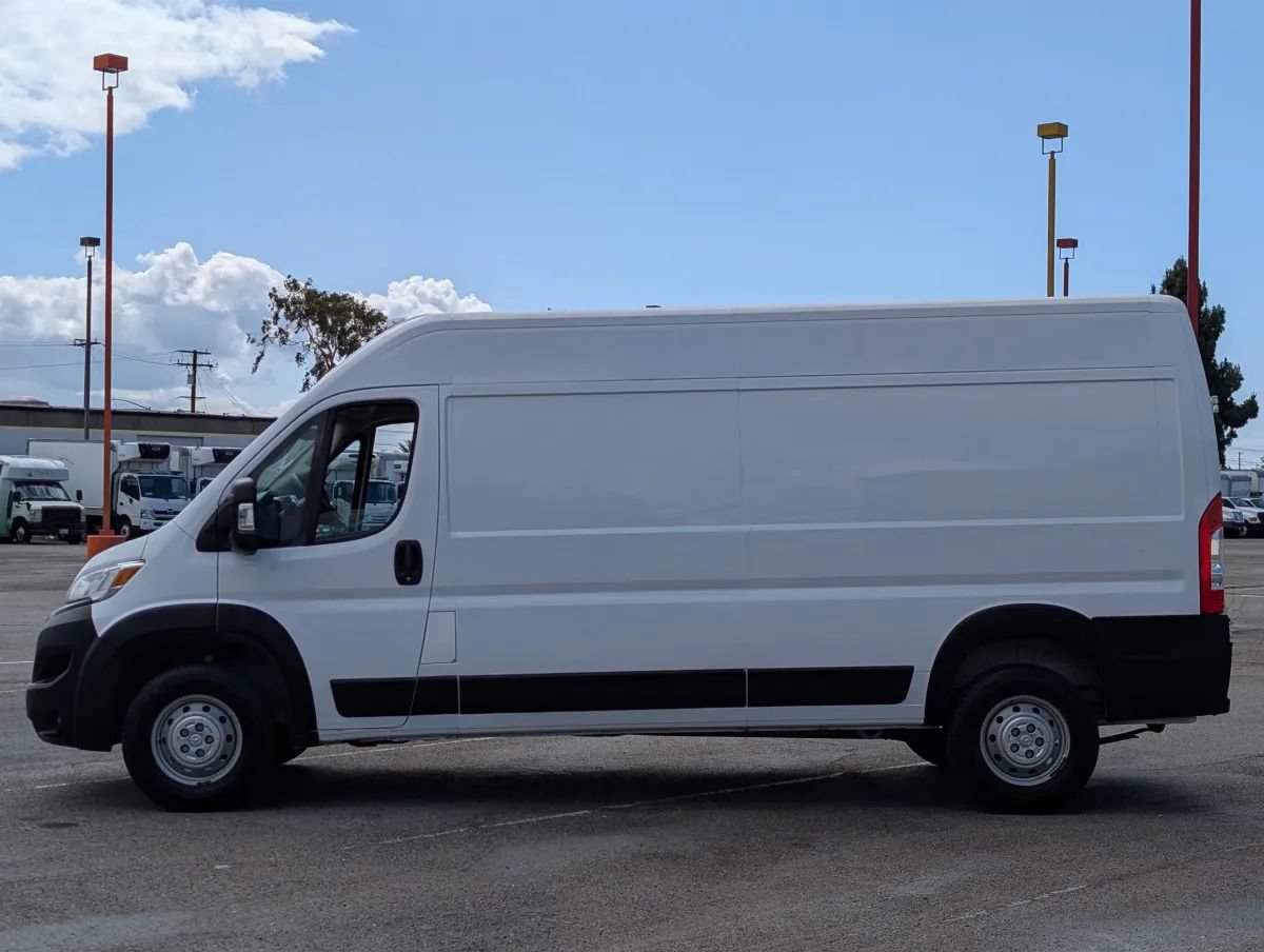 Used 2023 RAM ProMaster 2500 FWD image 2