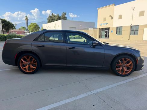 Used 2021 Chrysler 300 S RWD image 4