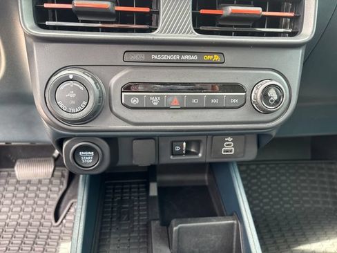 Used 2025 Ford Maverick Lariat AWD/4WD image 22