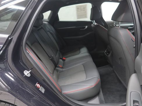 Used 2023 Hyundai Sonata SEL Plus w/ Preferred Accessory Package FWD image 11
