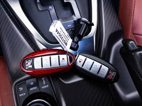 Used 2020 Nissan GT-R Premium w/ Premium Interior Package AWD/4WD image 38
