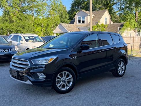 Used 2017 Ford Escape SE AWD/4WD image 3