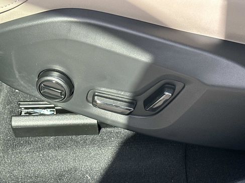New 2026 Volvo XC60 B5 Plus w/ Protection Package Premier image 14
