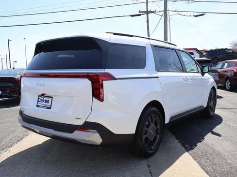 New 2026 Kia Carnival EX FWD image 7