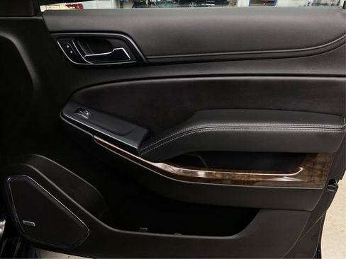 Used 2019 Chevrolet Suburban LT AWD/4WD image 26